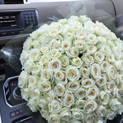 White Roses floral arrangement from Pink Clover LA, styled with fresh blooms and calming tones