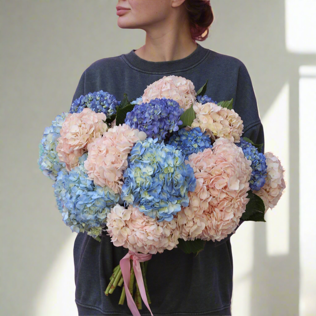 Blush Sky - Los Angeles Florist - Pink Clover