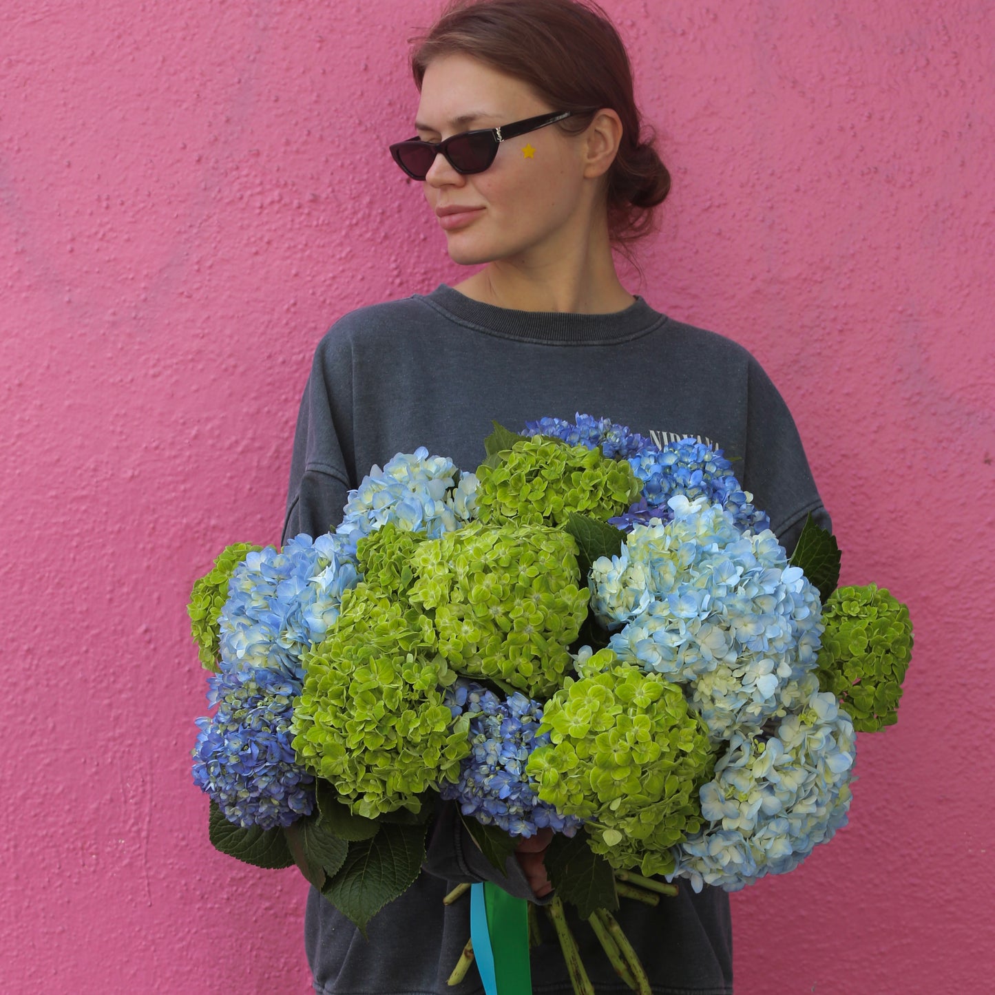 Crystal Lagoon - Los Angeles Florist - Pink Clover