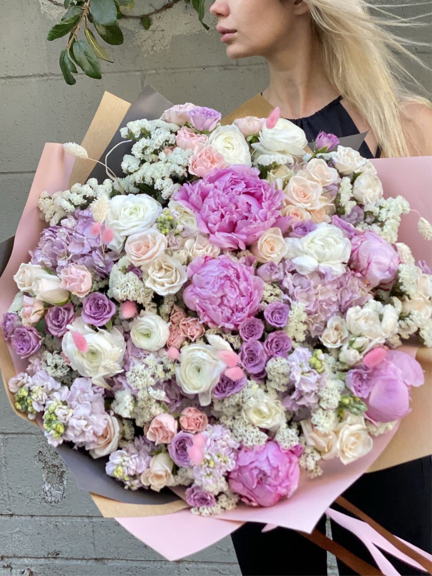Milana - Los Angeles Florist - Pink Clover