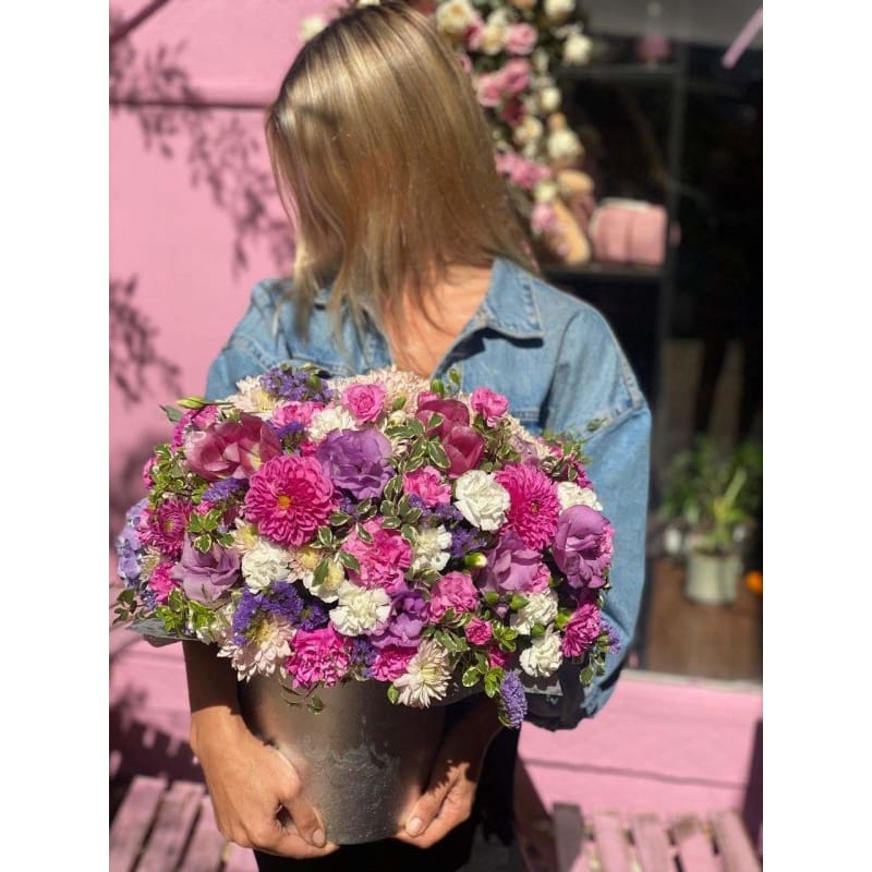 
                  
                    Iona(Colorful dahlias , garden roses and carnations in round box) - Los Angeles Florist - Pink Clover
                  
                