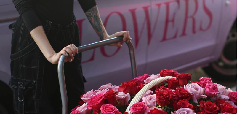 How do I choose the best flower delivery service?
