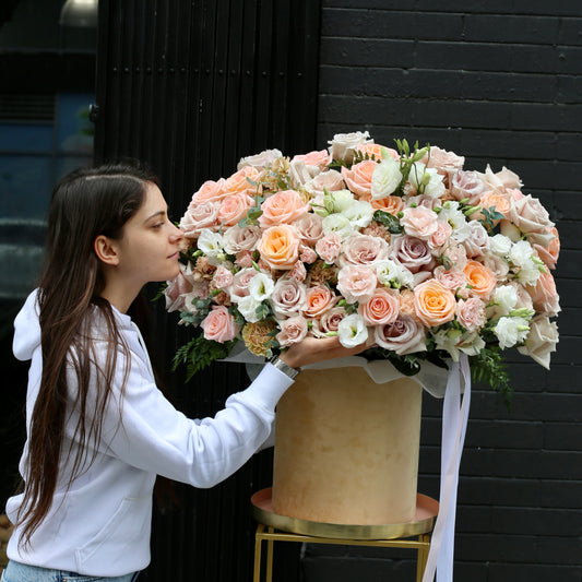 Peach Paradise - Los Angeles Florist - Pink Clover