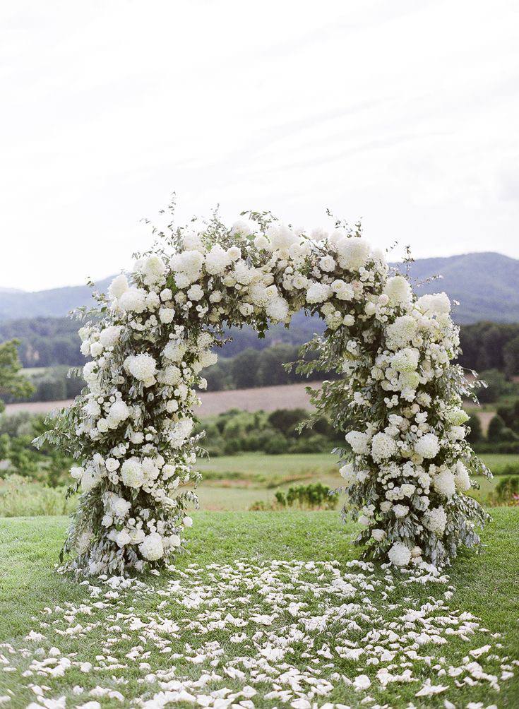 
                  
                    Wedding arch
                  
                