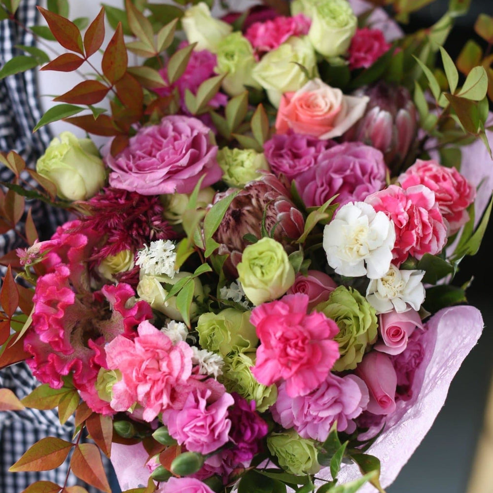 
                      
                        Aminah(Multi-color bouquet of roses with carnations) - Los Angeles Florist - Pink Clover
                      
                    