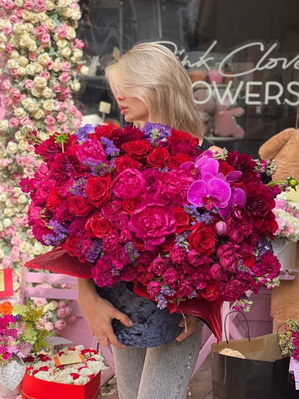 
                  
                    Burgundy box - Los Angeles Florist - Pink Clover
                  
                