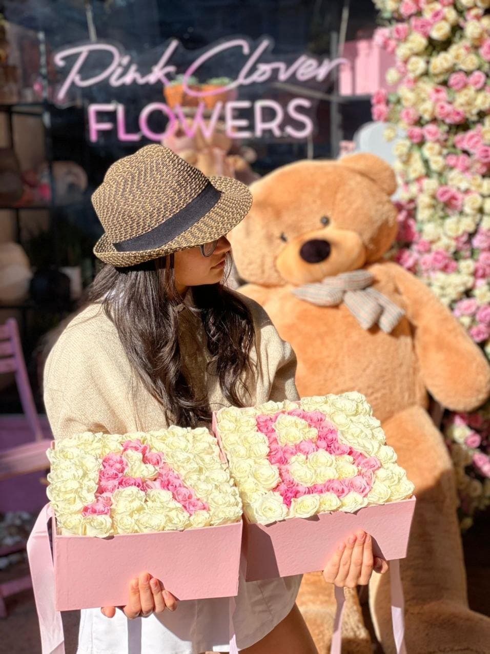 Flower box with your initials of your choice - Los Angeles Florist - Pink Clover