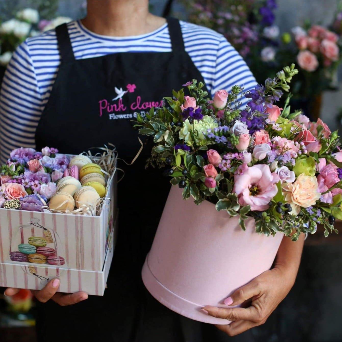 
                  
                    Flowers and macaroons - Los Angeles Florist - Pink Clover
                  
                