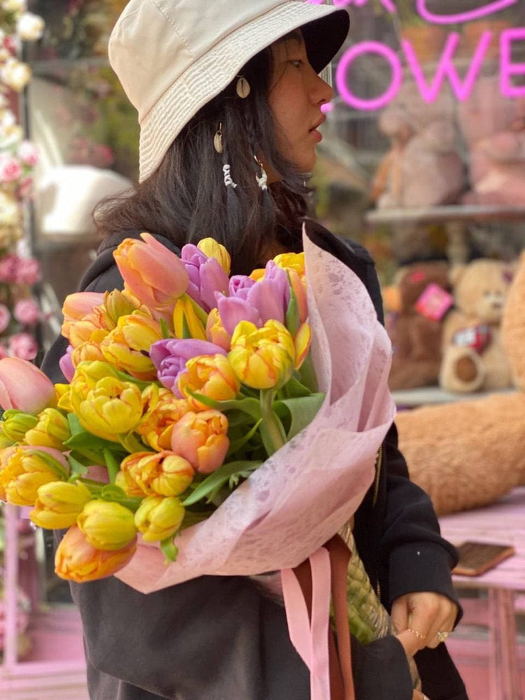 Hazel ( tulip bouquet) - Los Angeles Florist - Pink Clover