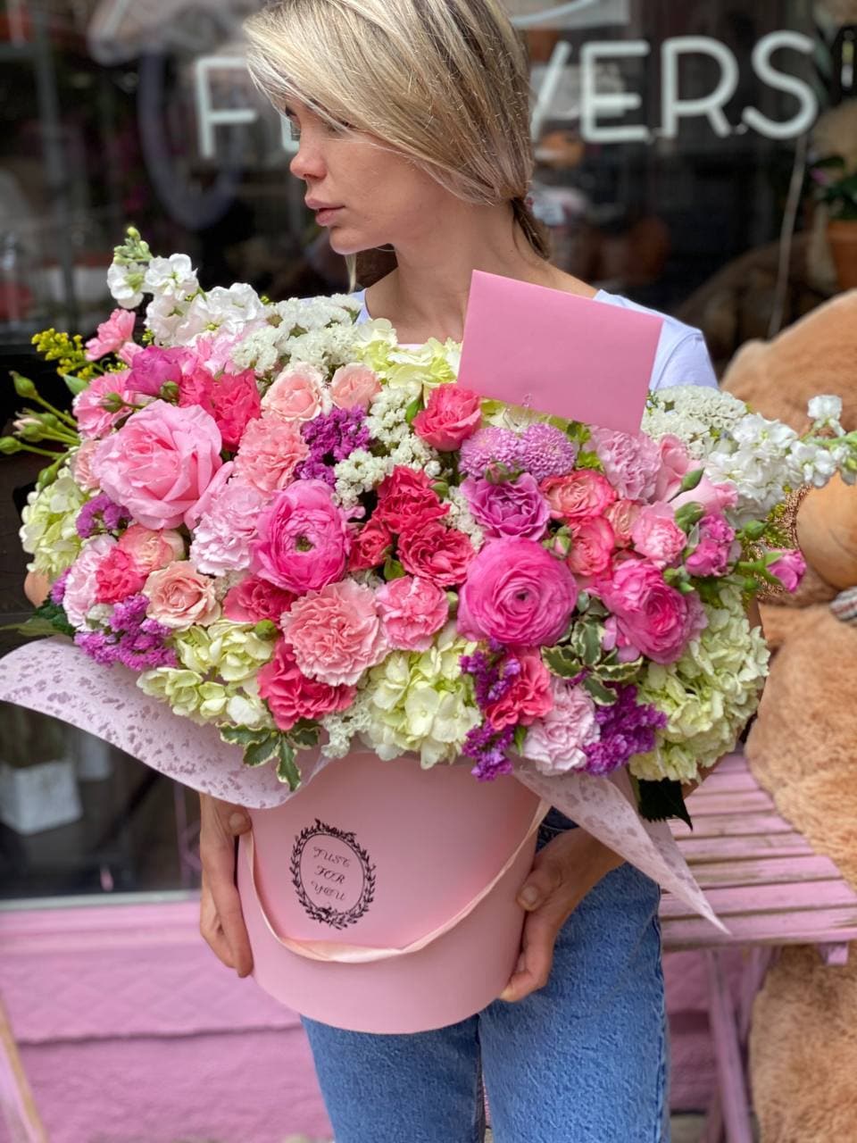 Niam ( Arrangement of ranunculus and hydrangea) - Los Angeles Florist - Pink Clover