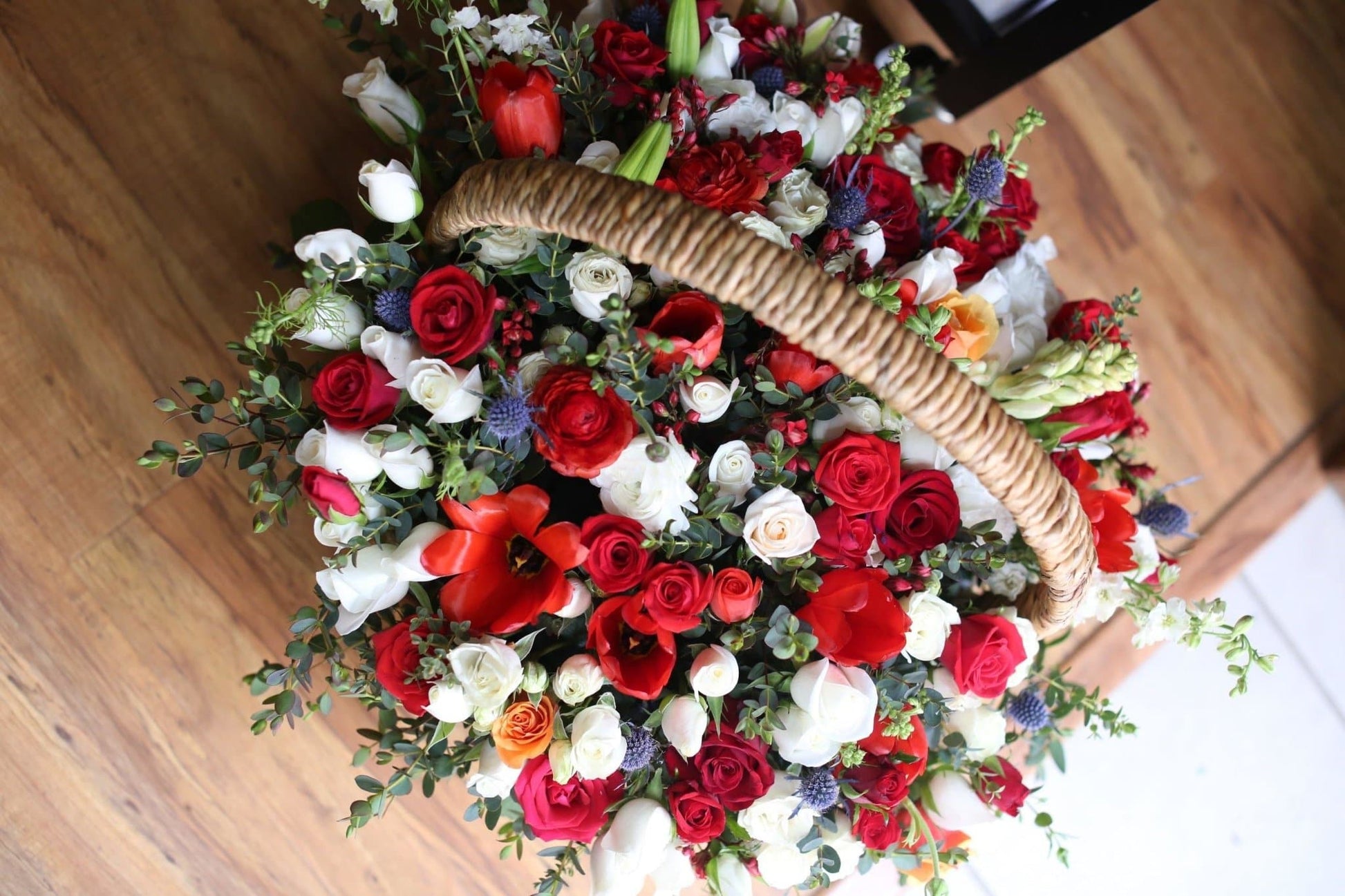 Roses and ranunculus flowers basket Flora - Los Angeles Florist - Pink Clover