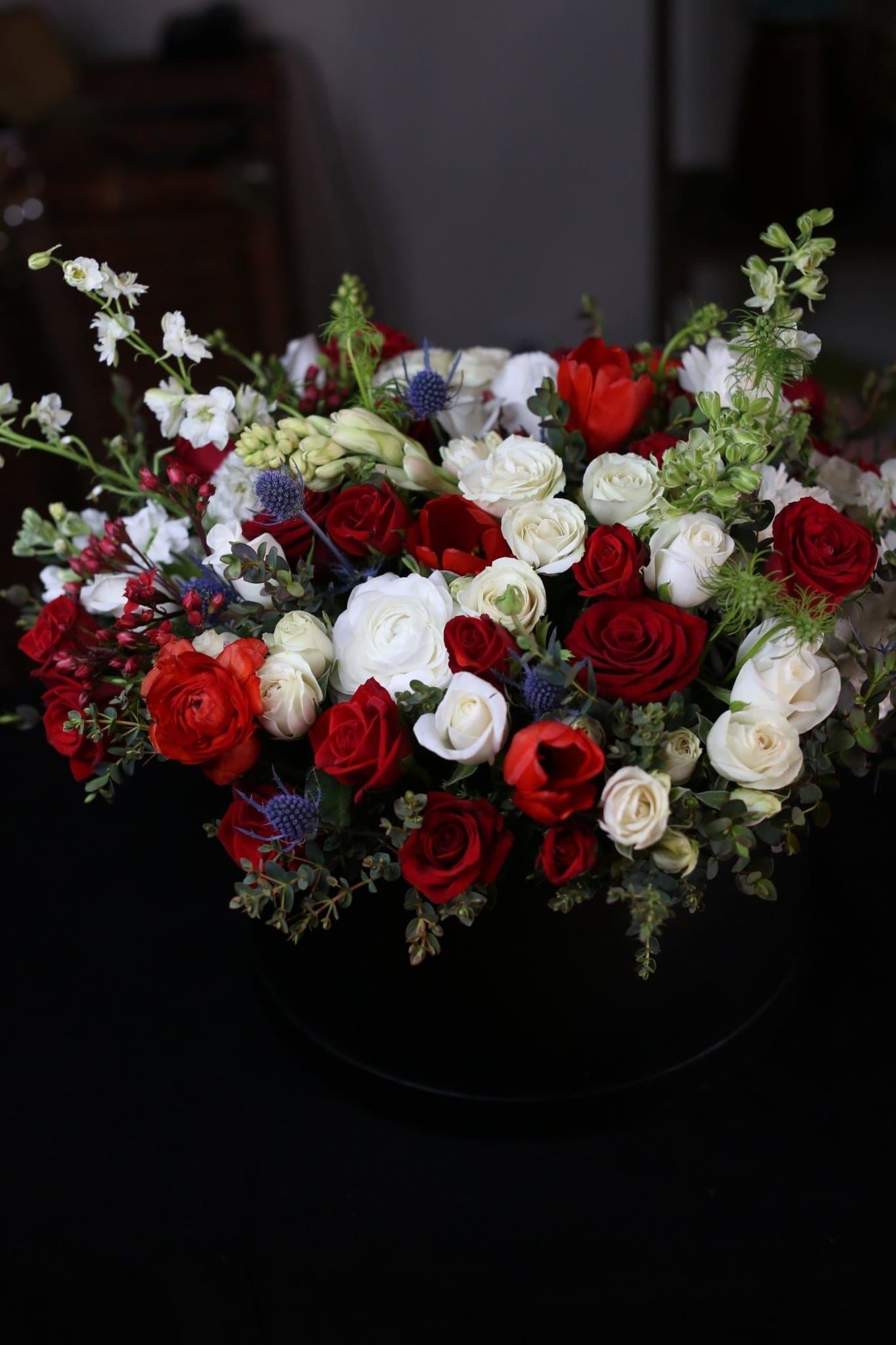 Roses and ranunculus flowers basket Flora - Los Angeles Florist - Pink Clover